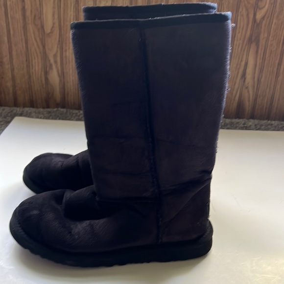 UGG classic short pullon black suede boots - Picture 1 of 6